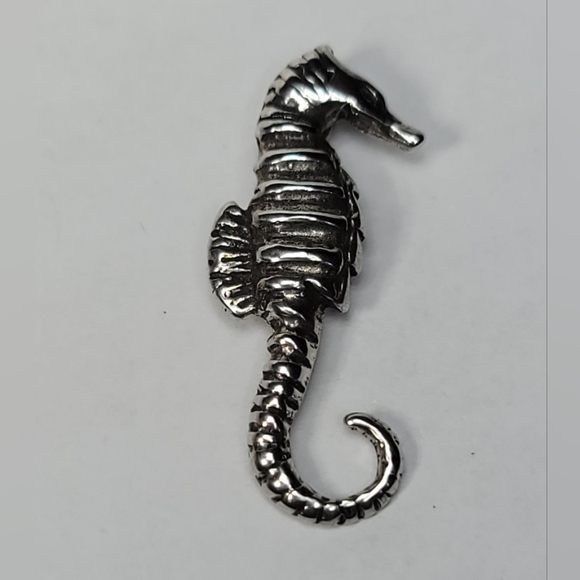 Sea Horse Sterling Silver Charm Pendant - Picture 4 of 5
